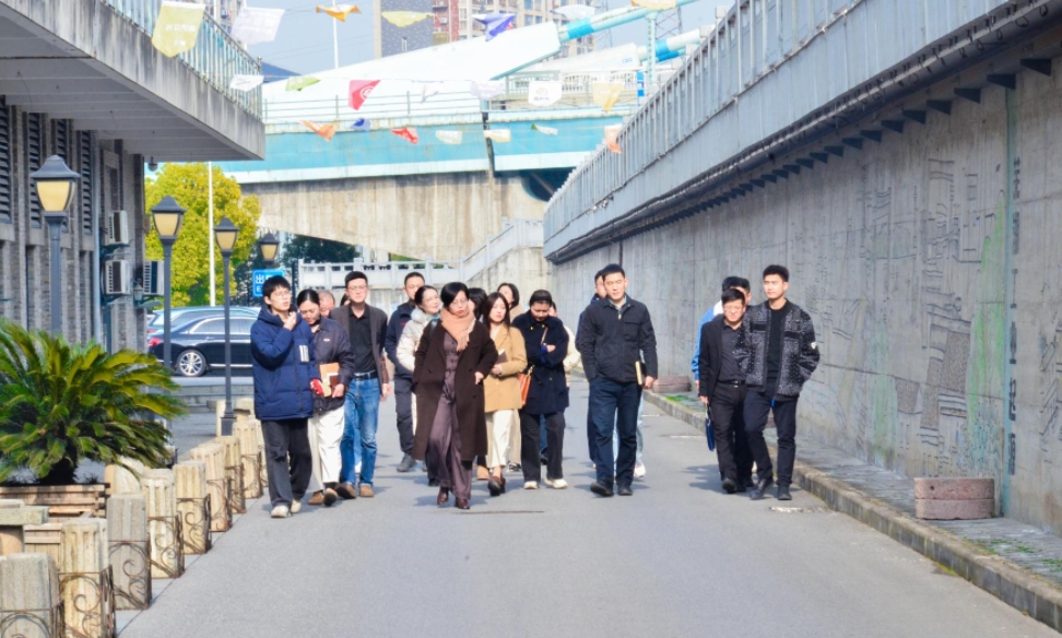 “走進園區，共享未來”鏡湖區高層次人才服務企業雙向促進對接交流活動在園舉辦