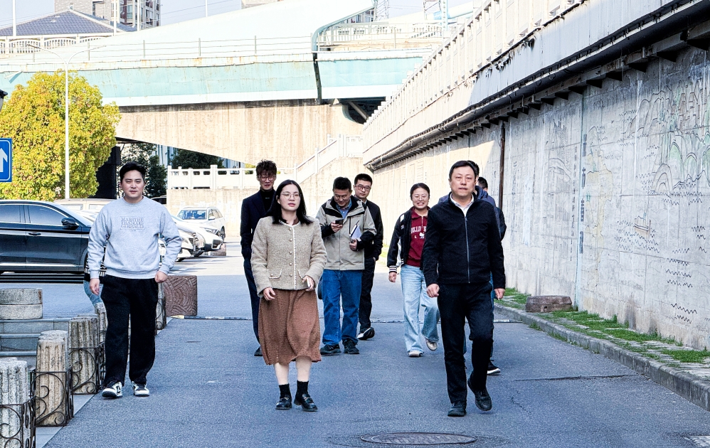 鏡湖區委常委、副區長高偉來園調研指導工作